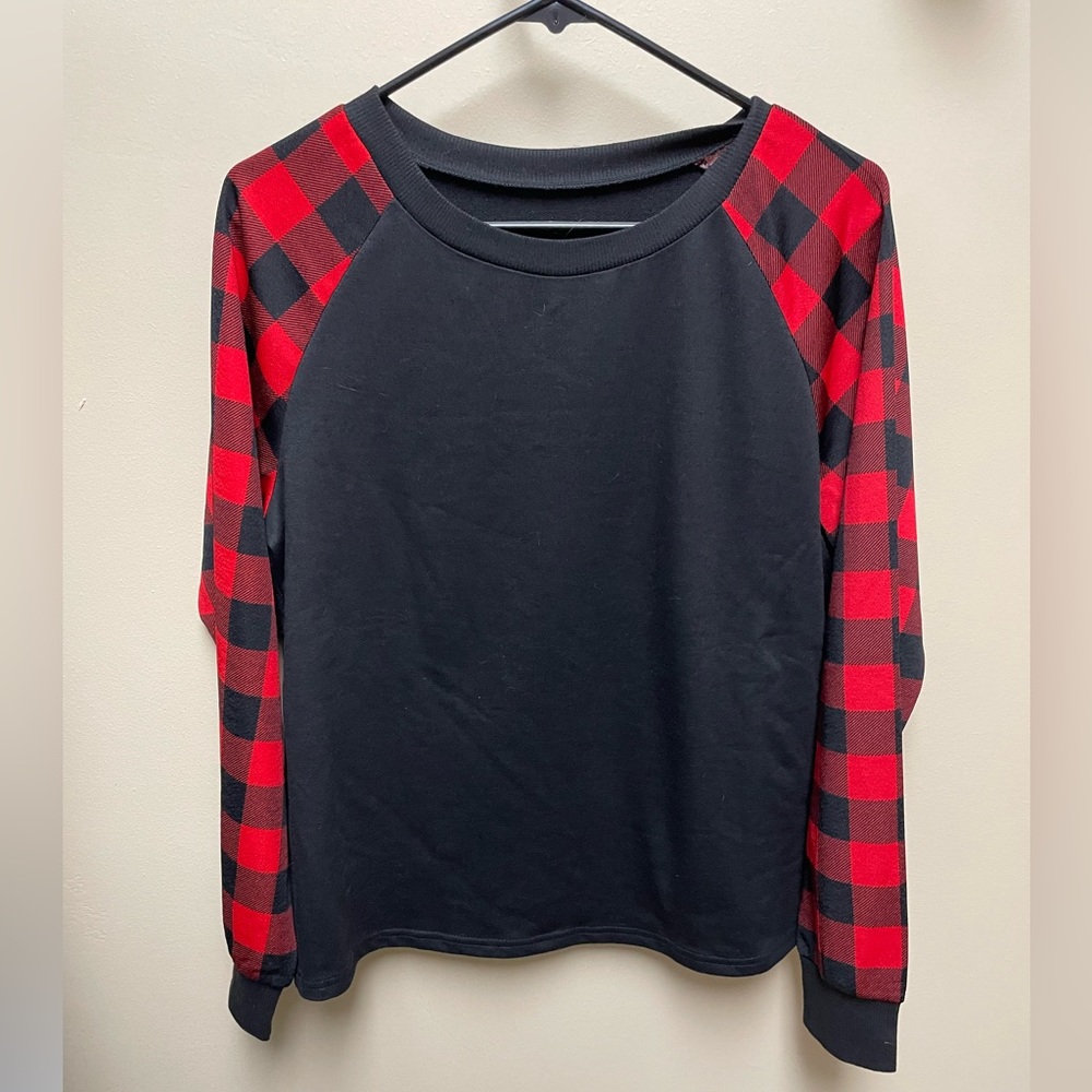 Buffalo plaid sleeve top